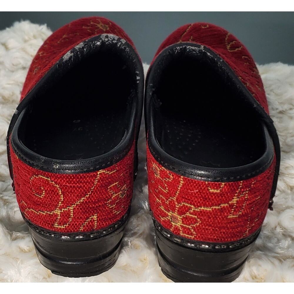 Dansko Womens Red Tapestry Clog Size Eu 37 Cottag… - image 2